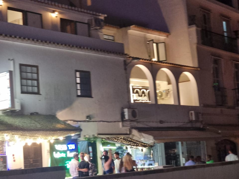 Wonder Charm Bed and Breakfast in Albufeira