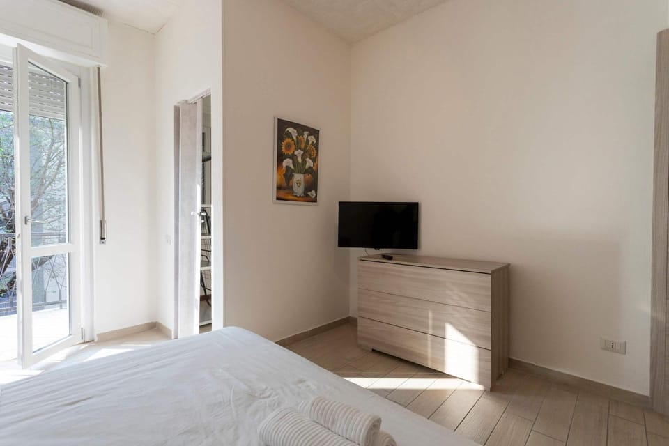 Communal lounge/ TV room, Bed, TV and multimedia, Photo of the whole room, Evening entertainment, Bedroom