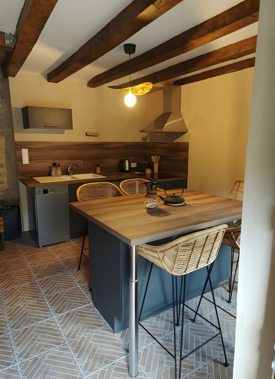 Kitchen or kitchenette, Living room