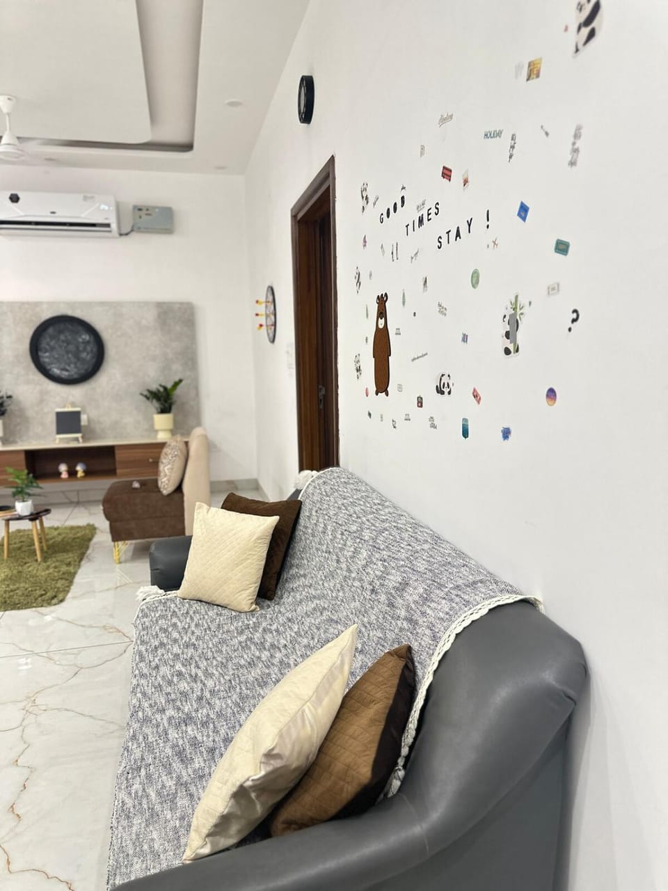 Living room, Seating area