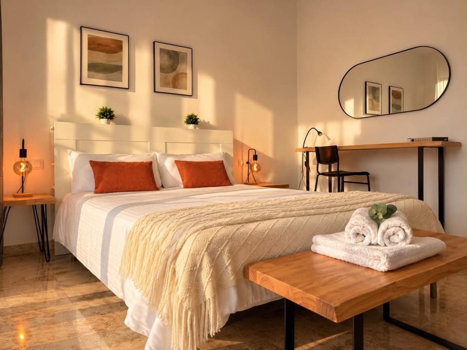 Bed, Bedroom, towels