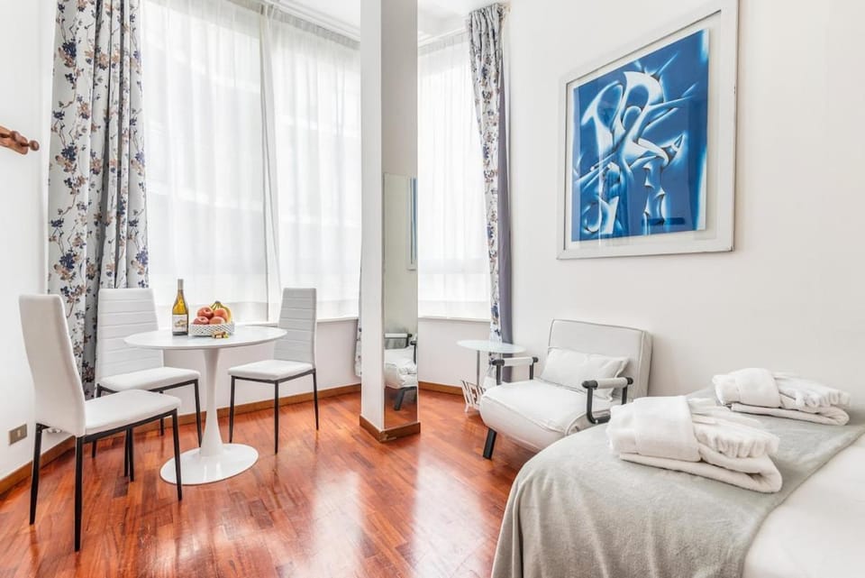 View Design Brera Duomo Luxury apt M2 1walk Apartment in Milan