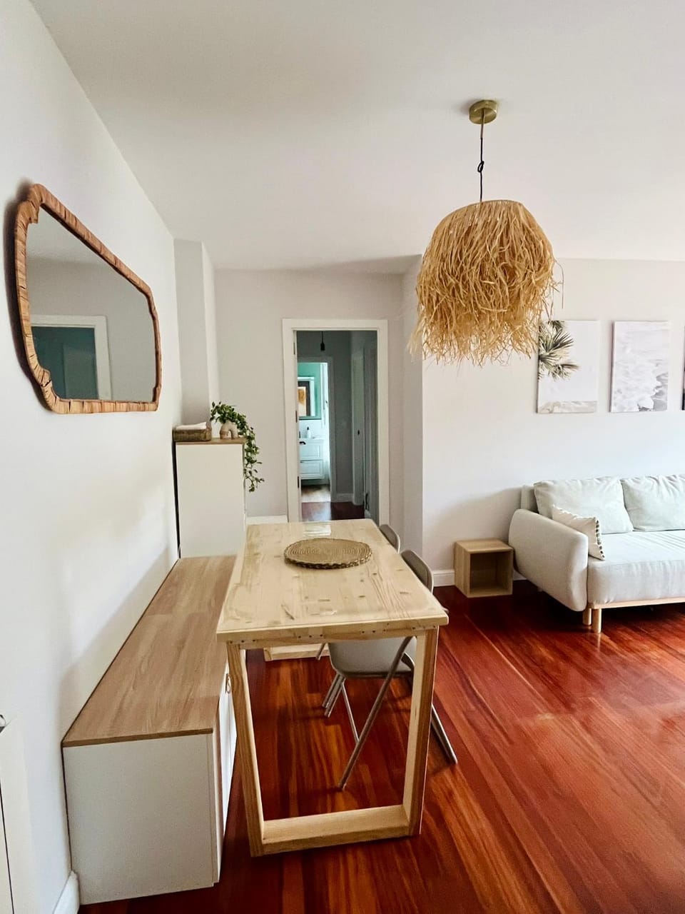 Communal lounge/ TV room, Dining area