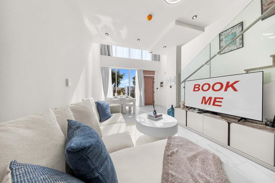 StayShort - Cozy 1BR Townhouse loft style located in Rukan Community Villa in Dubai
