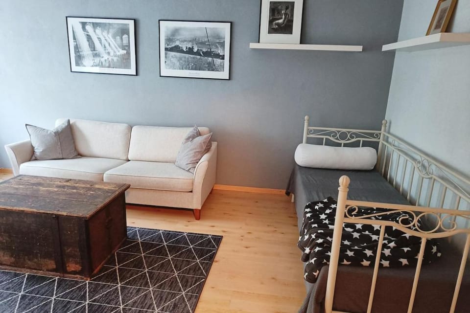 Quiet 2-Room Apt - Free Parking, WiFi, & Balcony Apartment in Turku