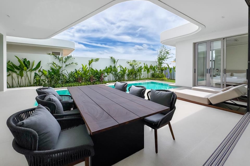 Garden view, Swimming pool, sunbed