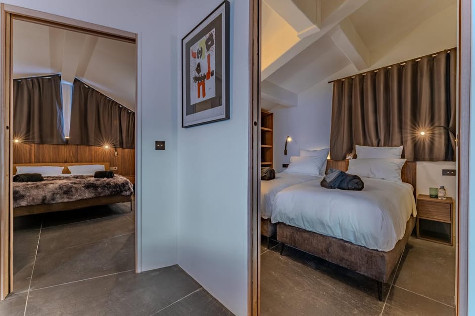 Luxury Penthouse with Mountain View & Fireplace Apartment in Les Allues