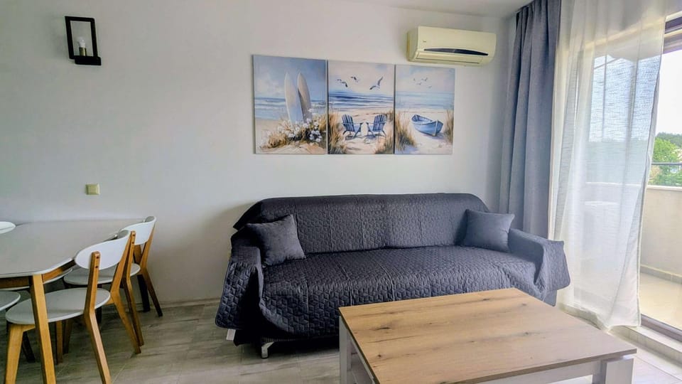 Modern Sea View 1BR Apartment 2 Min to the Beach by Flat Mаnager Apartment in Burgas Province