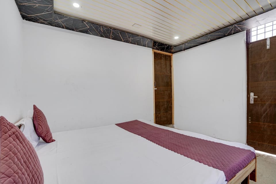 PLAY HOTEL DM EXPO couple friendly Hotel in Uttar Pradesh