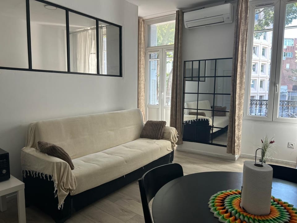 Massilia I & II Apartment in Marseille