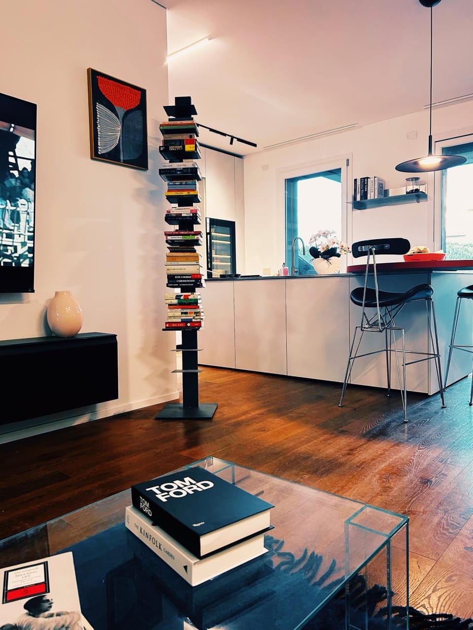 Kitchen or kitchenette, Living room, Seating area