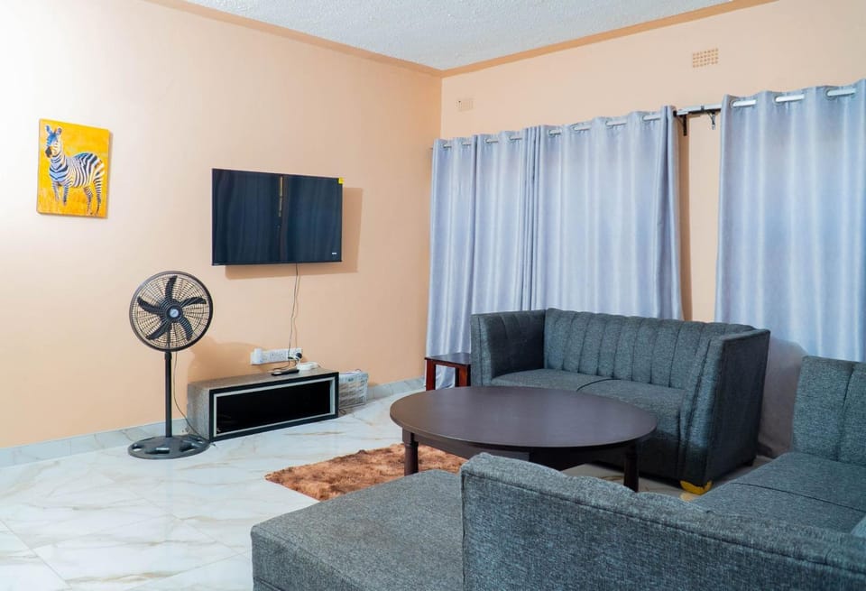 Communal lounge/ TV room, TV and multimedia, Living room
