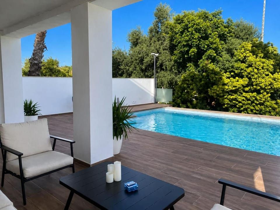 Garden, Swimming pool