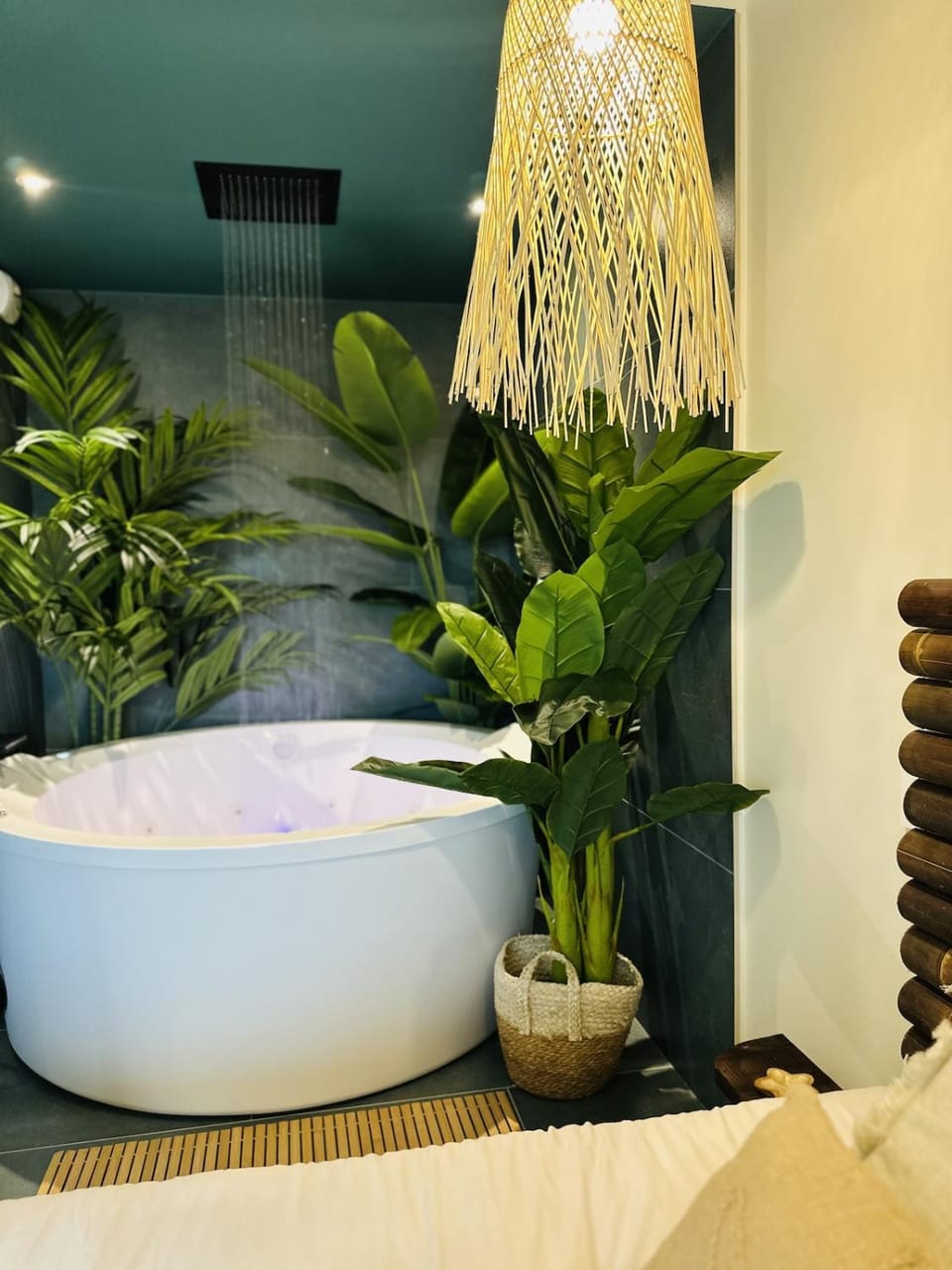La Balinaise Evasion Spa Cinéma privé Apartment in Brittany