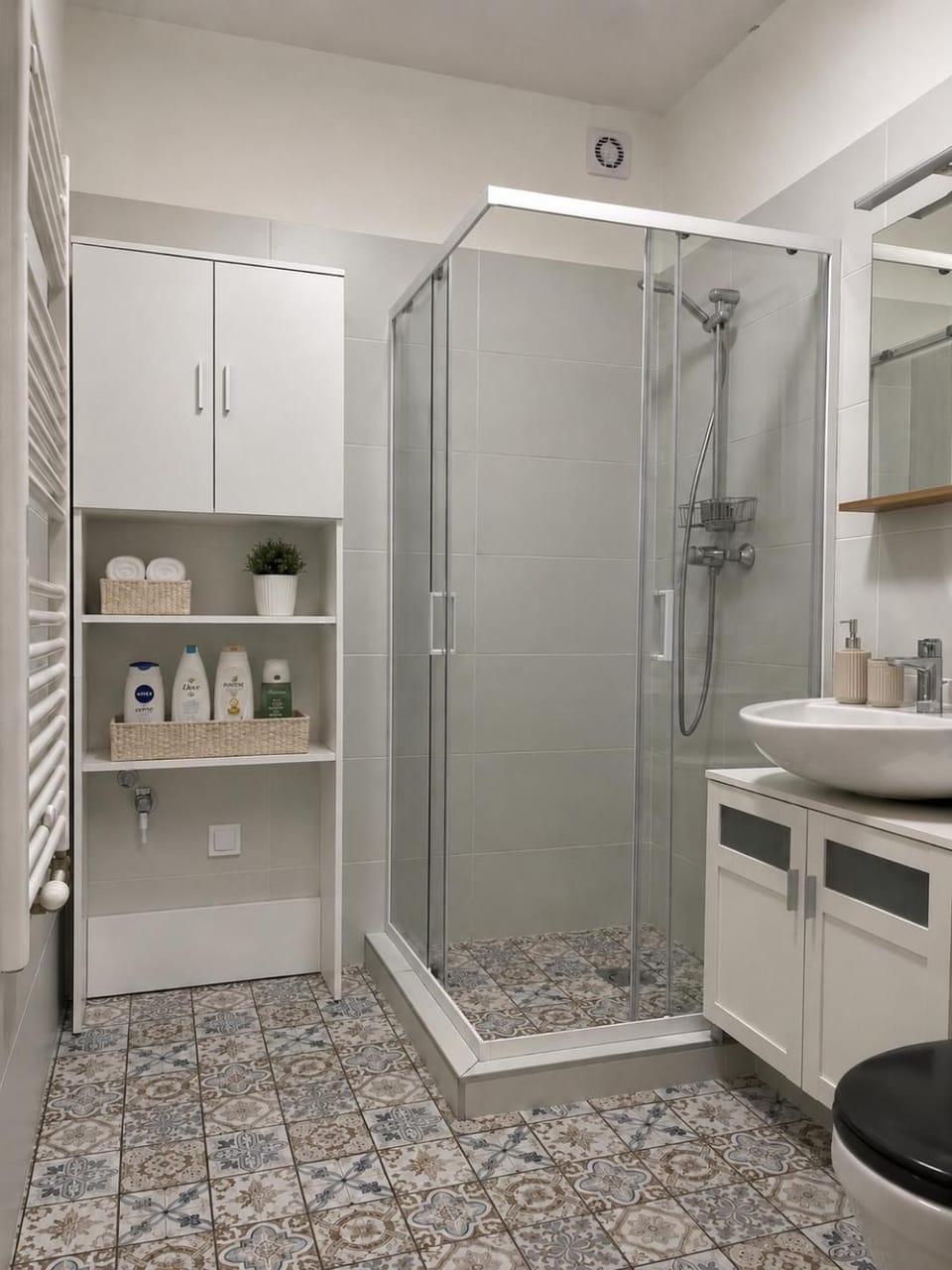 Shower, Toilet, Bathroom, towels