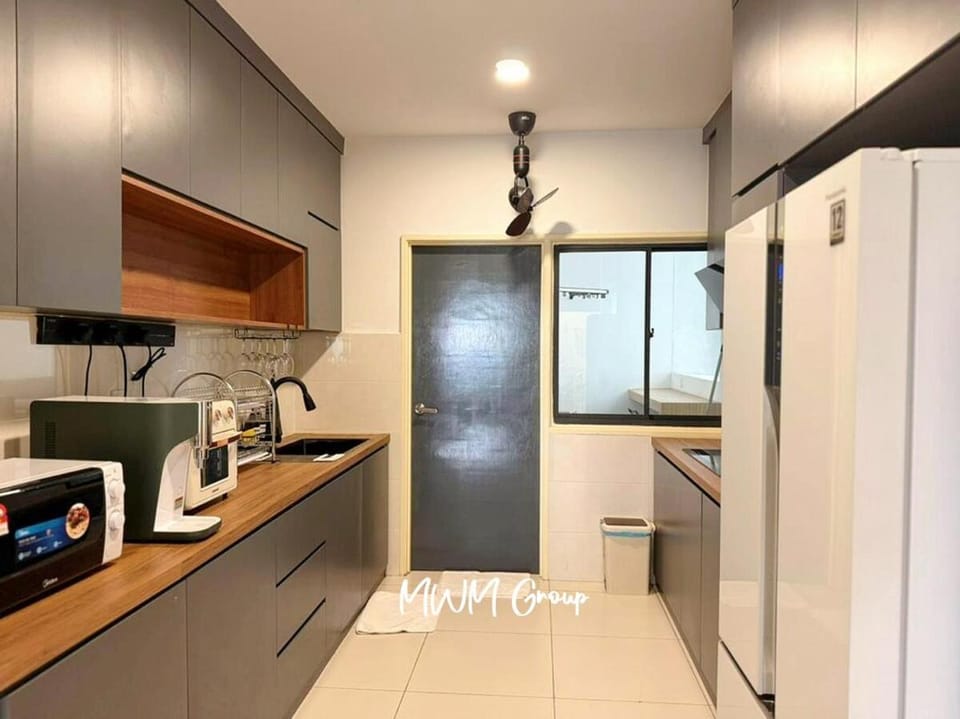 Marina Residence Lakeview Home sweet Home 8 min to Midvalley Apartment in Johor Bahru
