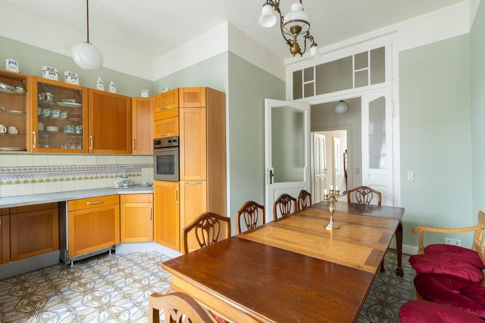 Beletage Jugendstiltraum Apartment in Limburg