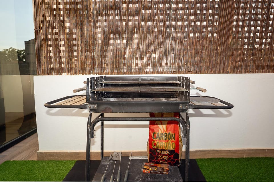 Patio, BBQ facilities