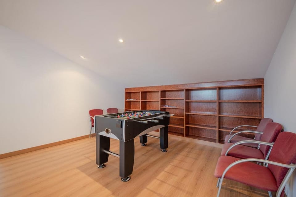 Game Room, Table tennis
