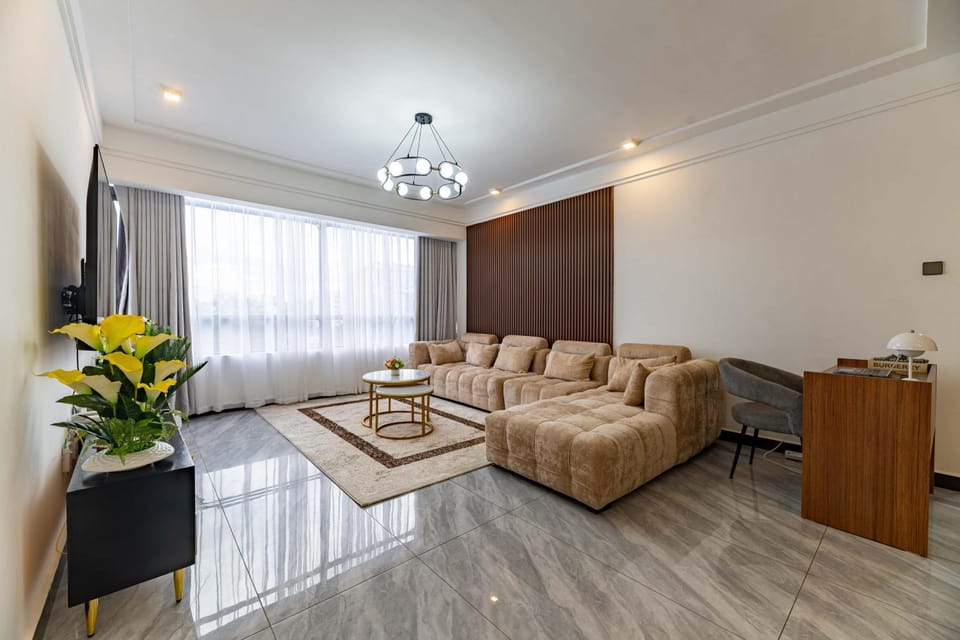 Elegant executive three bedroom apartment with amazing city views,swimming pool,fully equipped gym and close proximity to major shopping malls and restaurants Apartment in Nairobi