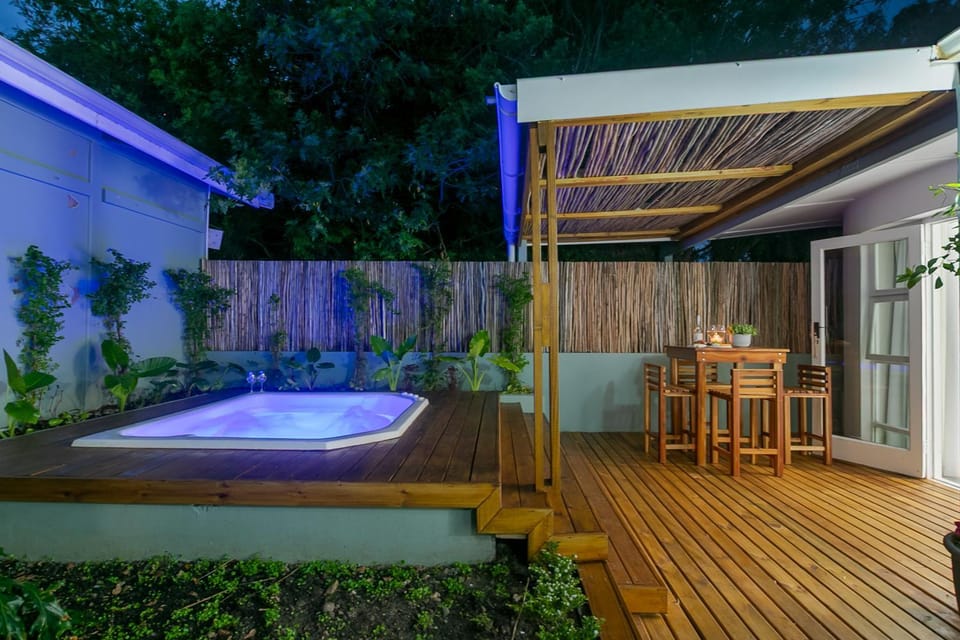 Night, Hot Tub, Garden view, Pool view