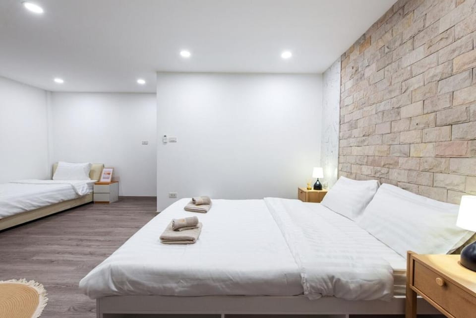 Modern Muji Style Townhouse Ari Area Apartment in Bangkok