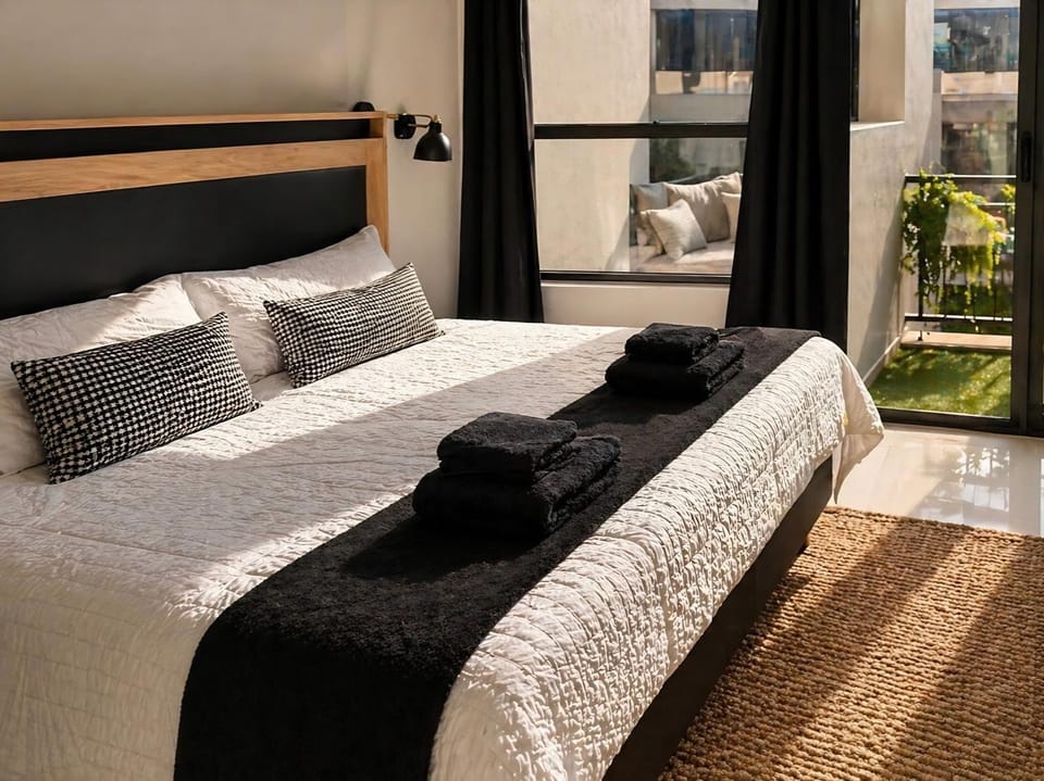 Bed, Photo of the whole room, Bedroom, towels