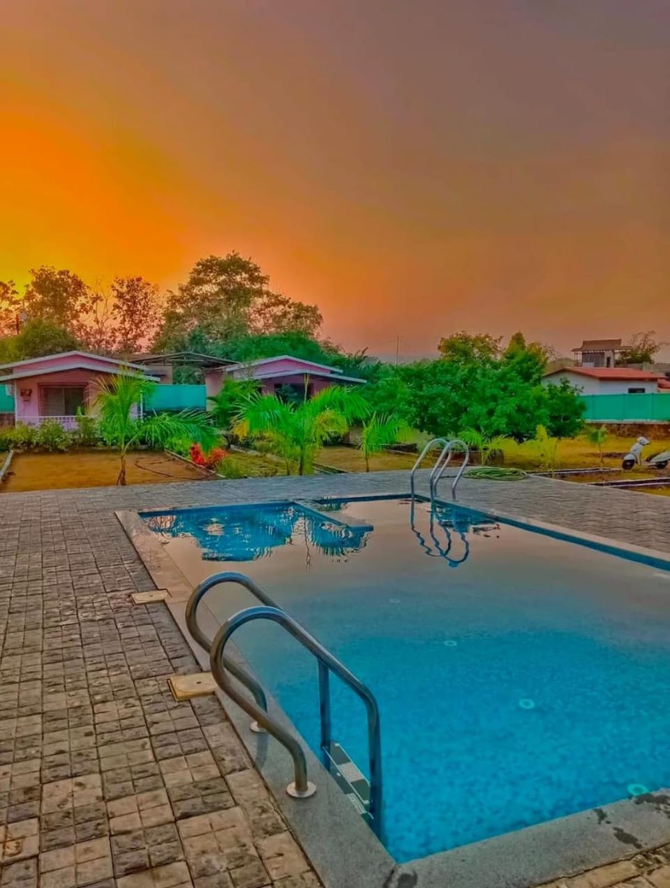 Day, Natural landscape, Pool view, Swimming pool, Sunrise, Sunset, sunbed