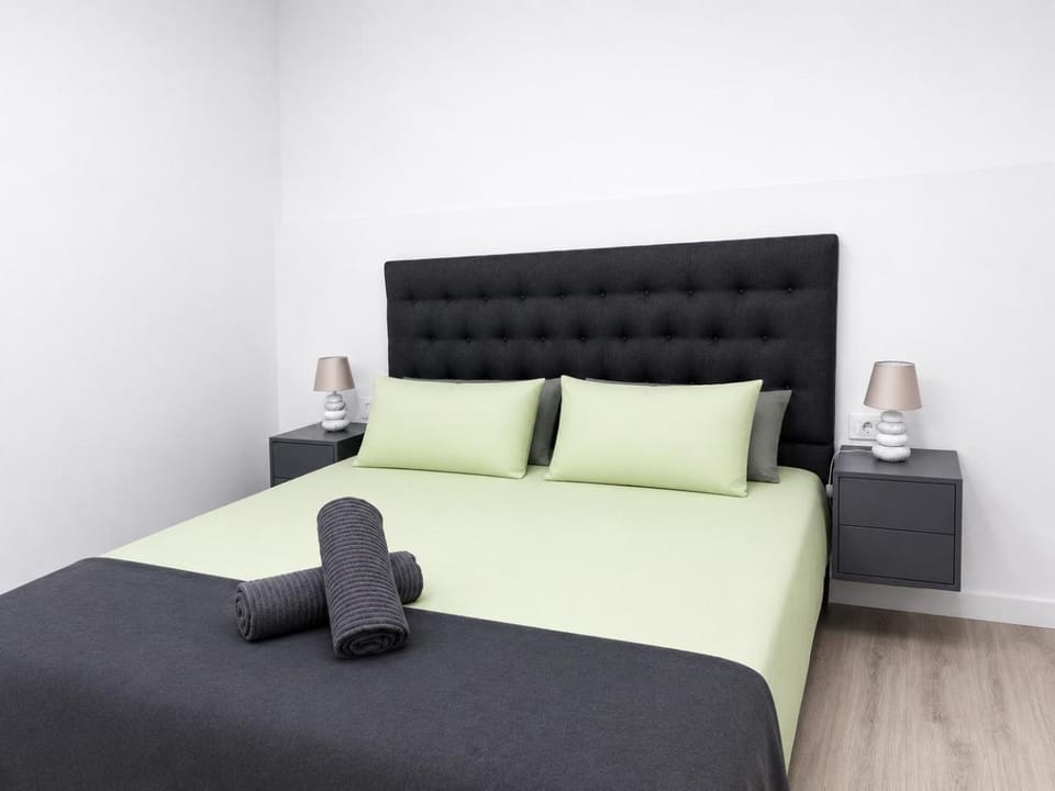Bed, Bedroom