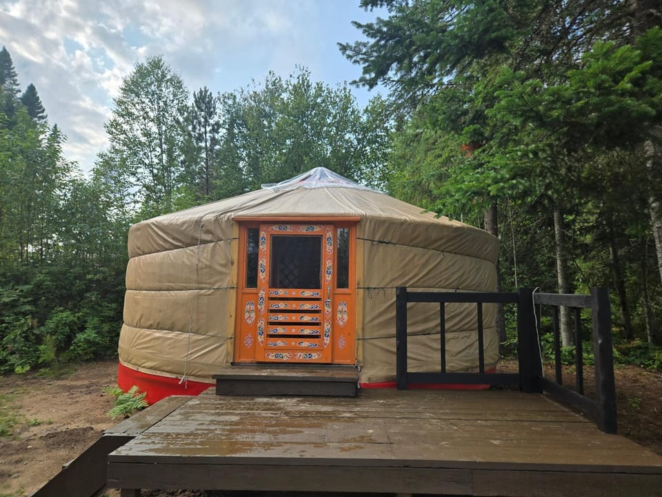 Le SAN Habitations insolites Campground/ 
RV Resort in La Tuque