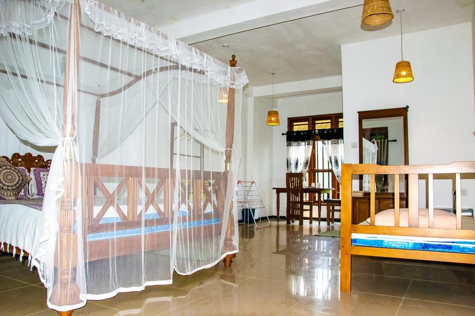 Bed, Photo of the whole room, Bedroom, bunk bed
