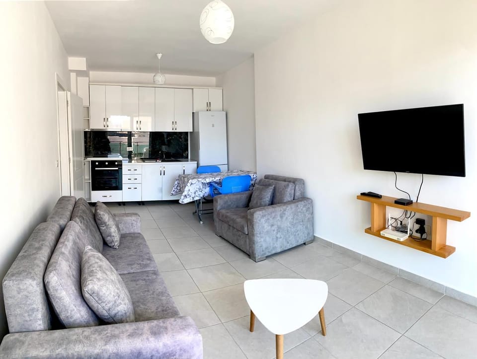Kitchen or kitchenette, Living room, Seating area, Dining area, Evening entertainment