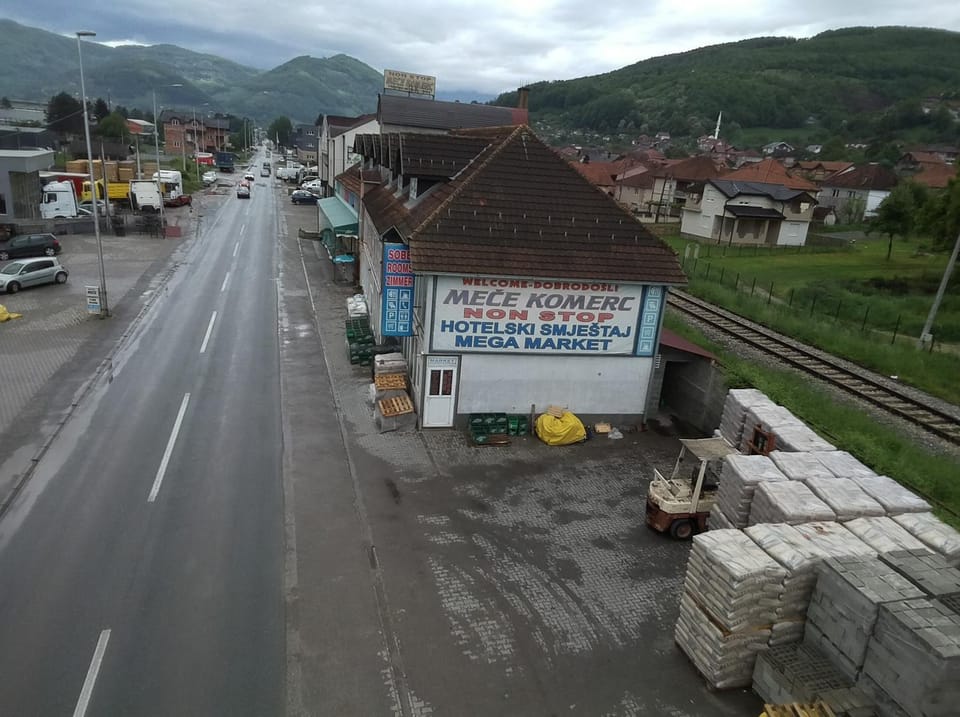 Property building, Off site, Street view, Location, Parking