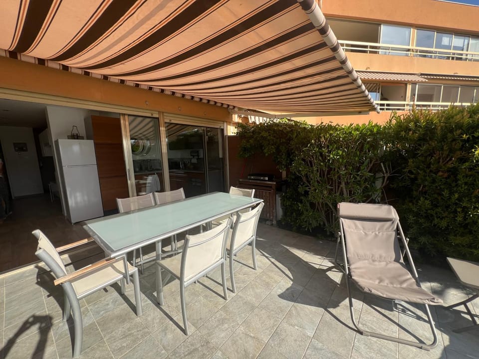 Très bel home les pieds dans l'eau Apartment in La Londe-les-Maures