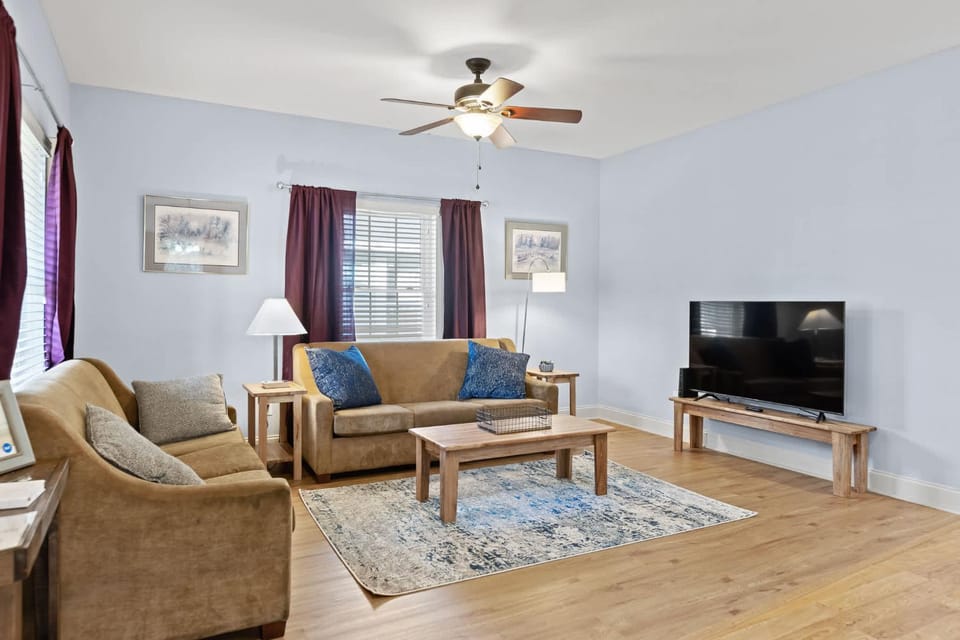 Near Downtown & UT Chattanooga - Highland Hideaway House in Chattanooga