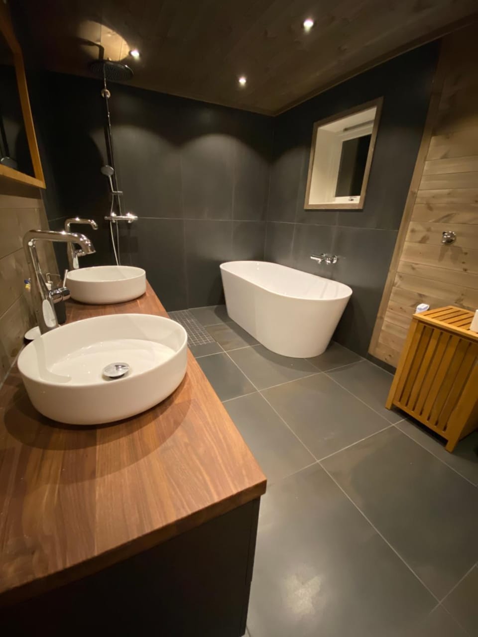 Bathroom, Bath