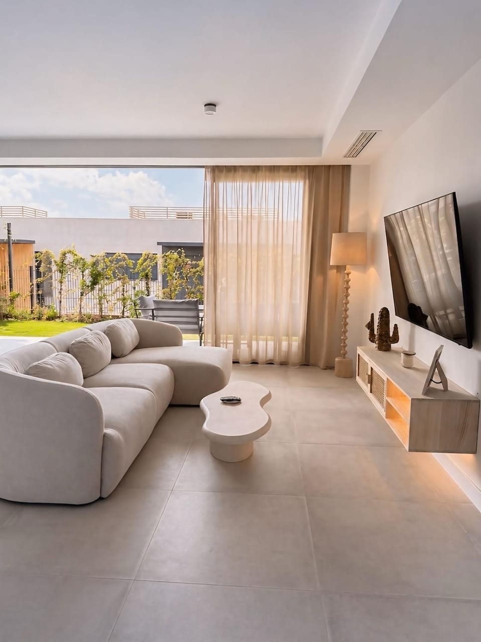 TV and multimedia, View (from property/room), Balcony/Terrace, Living room, Seating area