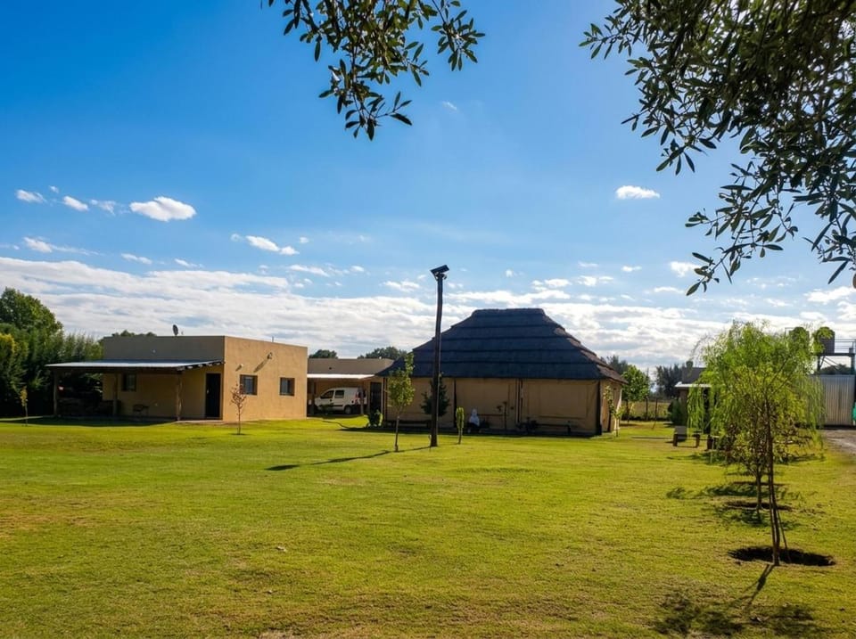 Property building, Spring, Day, Natural landscape, Garden, Garden view