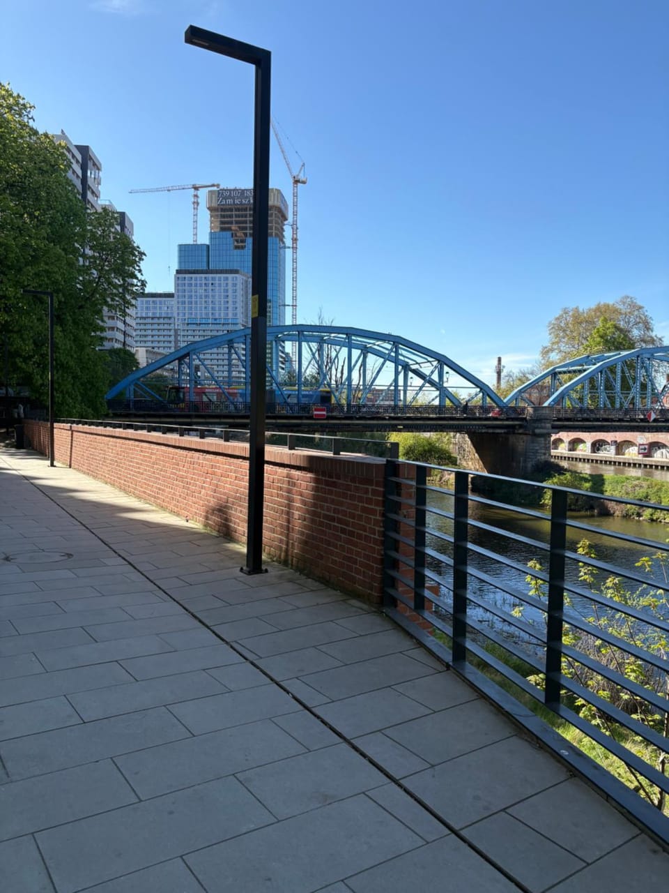 Staromiejski Bulwar by the river Apartment in Wroclaw