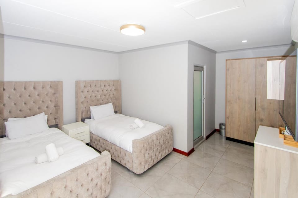 Bedroom, towels, wardrobe