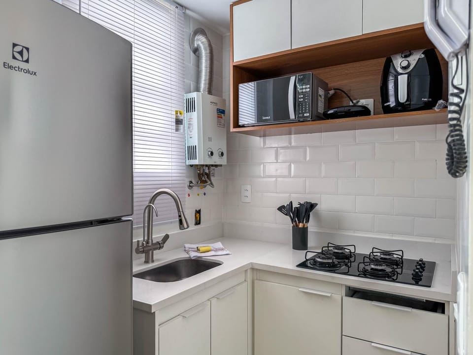 Food, microwave, stove, toaster