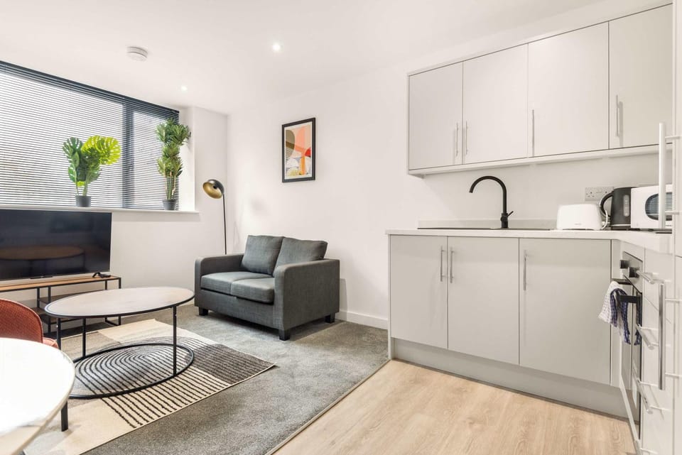 Modern 1 Bedroom Apartment in Central Hull w WiFi Apartment in Hull