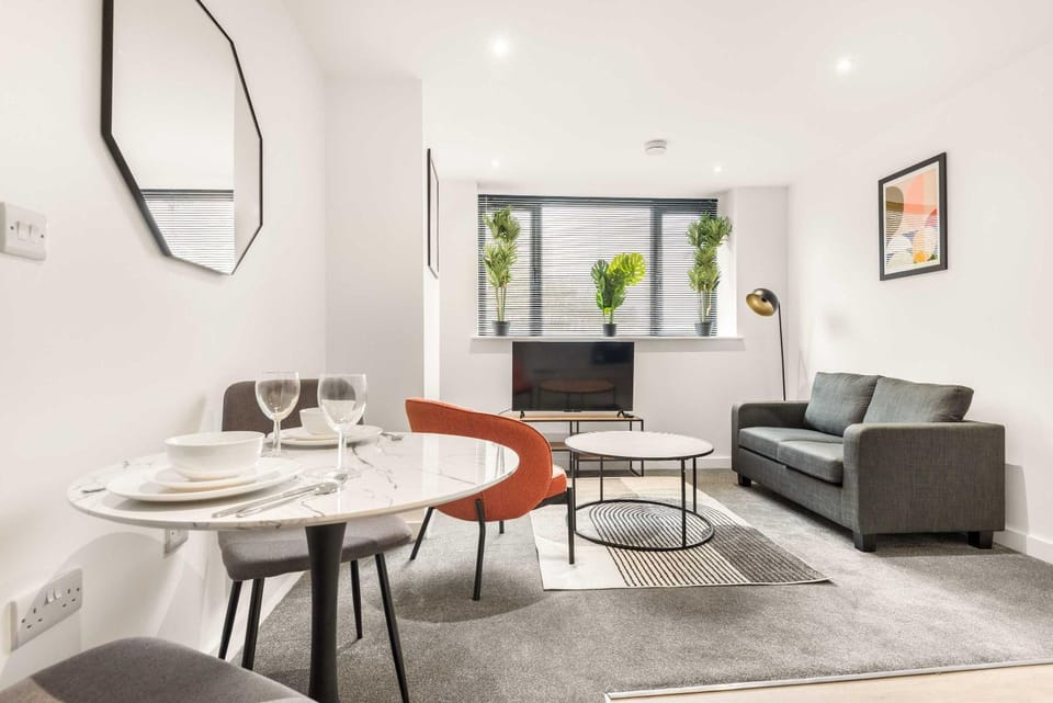 Modern 1 Bedroom Apartment in Central Hull w WiFi Apartment in Hull