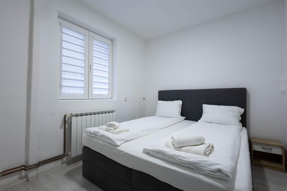 Bed, Bedroom, wardrobe