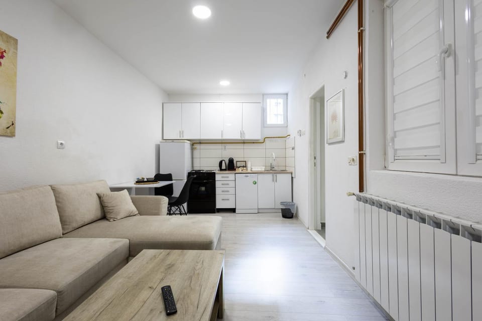 Living room, Seating area, kitchen