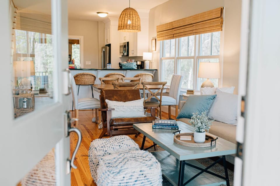 Retreat to Fairytale Cottage with Pool House in Irvington