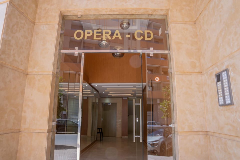 Facade/entrance, Day, Street view