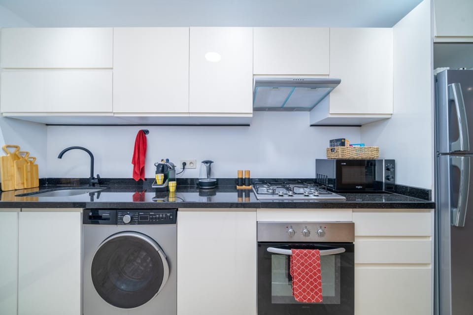 Coffee/tea facilities, Kitchen or kitchenette, minibar, oven, pet friendly, stove, toaster, washing machine, dryer