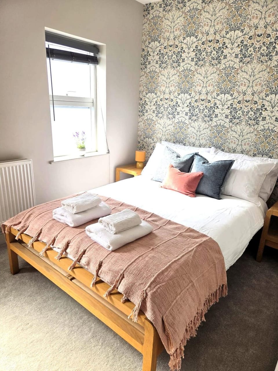 Cosy Cheltenham Retreat, Prime Location, Parking House in Cheltenham