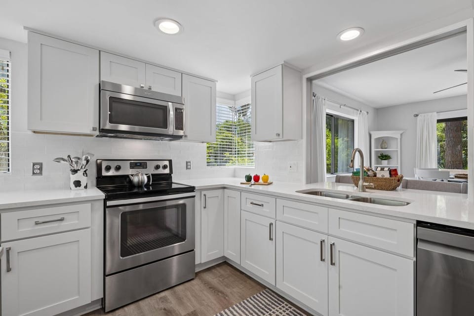 Kitchen or kitchenette, oven, stove, toaster